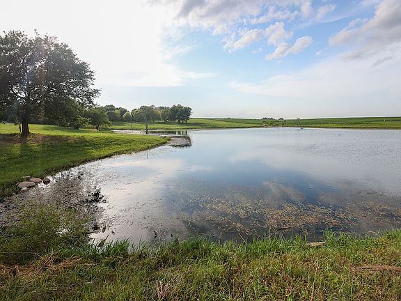 4th image of 15701 Bear Creek Rd