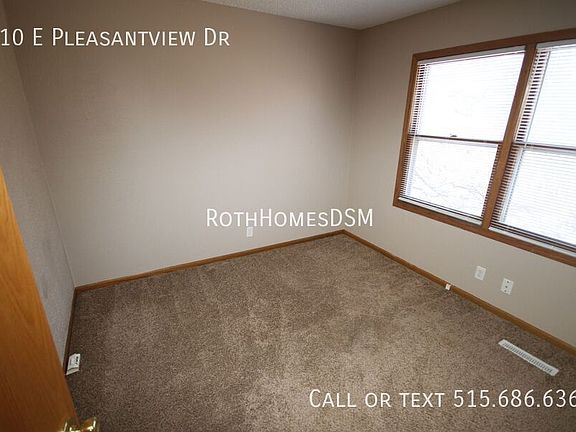5th image of 410 E Pleasant View Dr