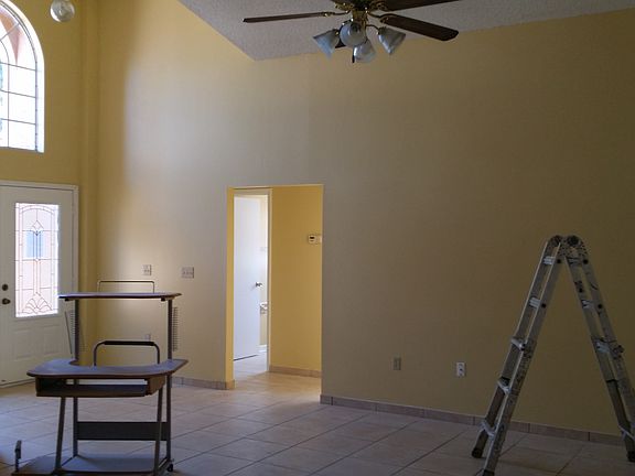 3rd image of 814 Country Crossing Ct