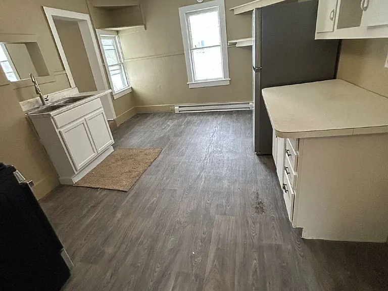 31 Hopkins St #2 — Photo 5