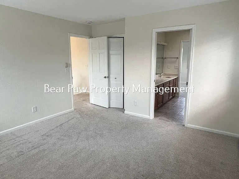 23768 Shooting Star Dr — Photo 12