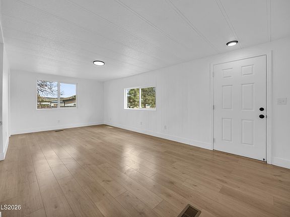 3rd image of 17890 Fantail Cir