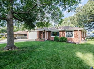1144 S 47th St, Lincoln, NE 68510