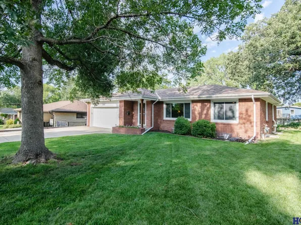 1144 S 47th St, Lincoln, NE 68510
