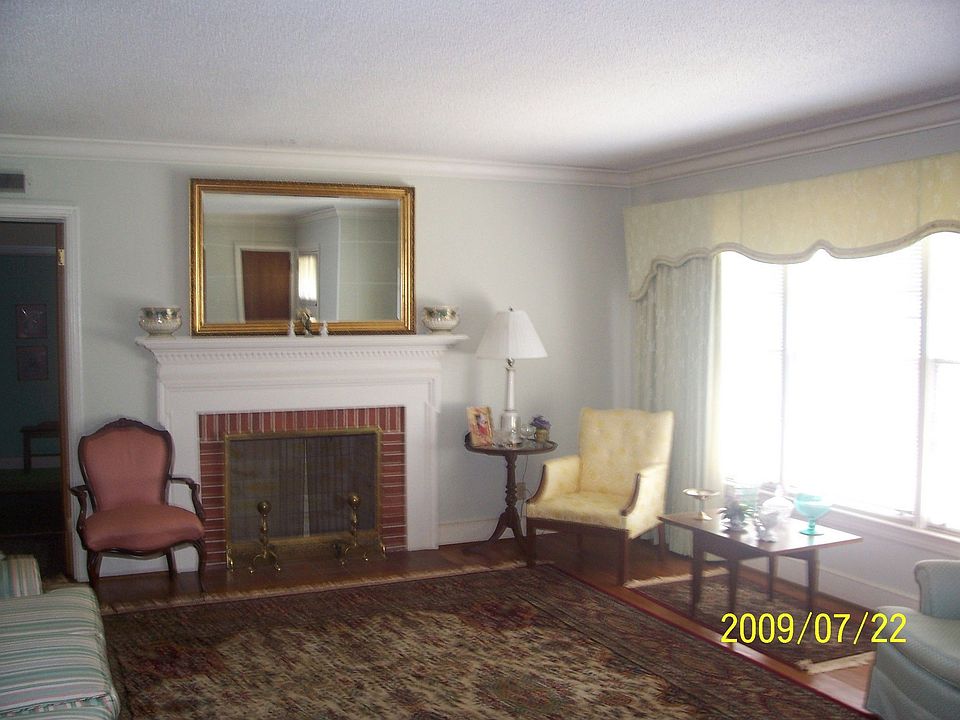 2nd image of 210 S 10th St