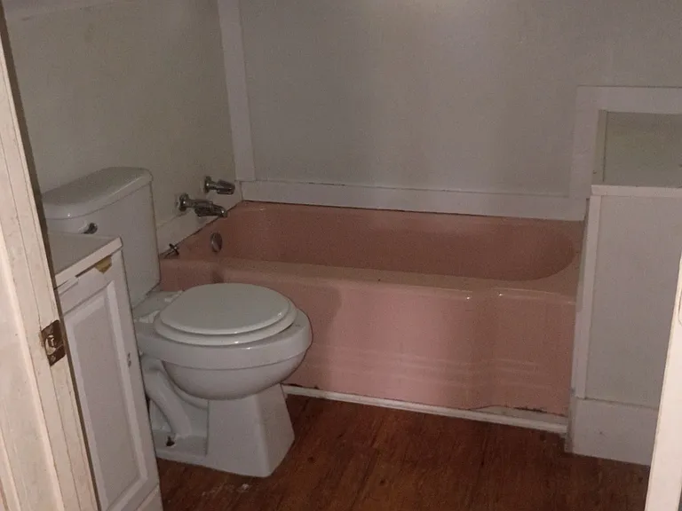3911 Evangeline St — Photo 3