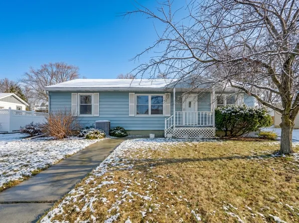 1050 Carlton Ave, Faribault, MN 55021