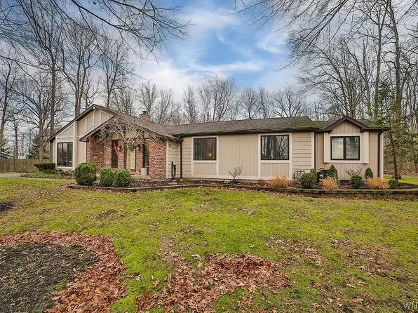 8939 County Rd, Clarence Center, NY 14032