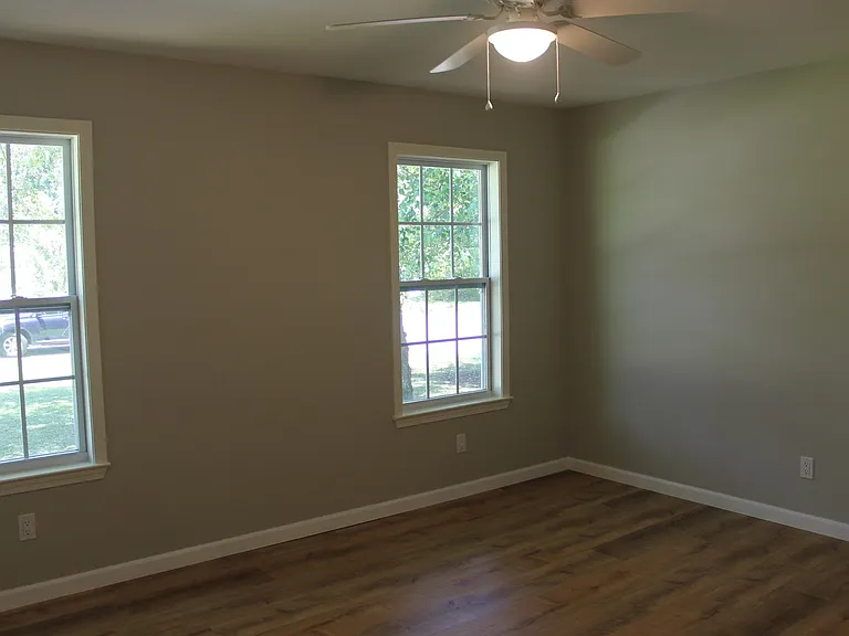 4 George B Ct — Photo 9