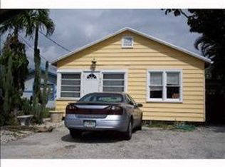 981 NE 35th St, Oakland Park, FL 33334