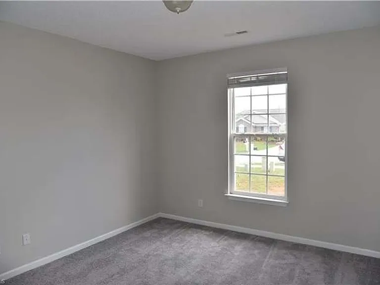 3818 Maribeau Woods Dr — Photo 5