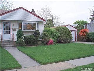 1st image of 89 Hemlock Dr
