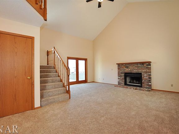 5th image of 3415 Fountain Lake Dr