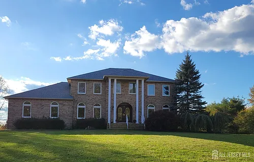2 Groendyke Cir Photo 1