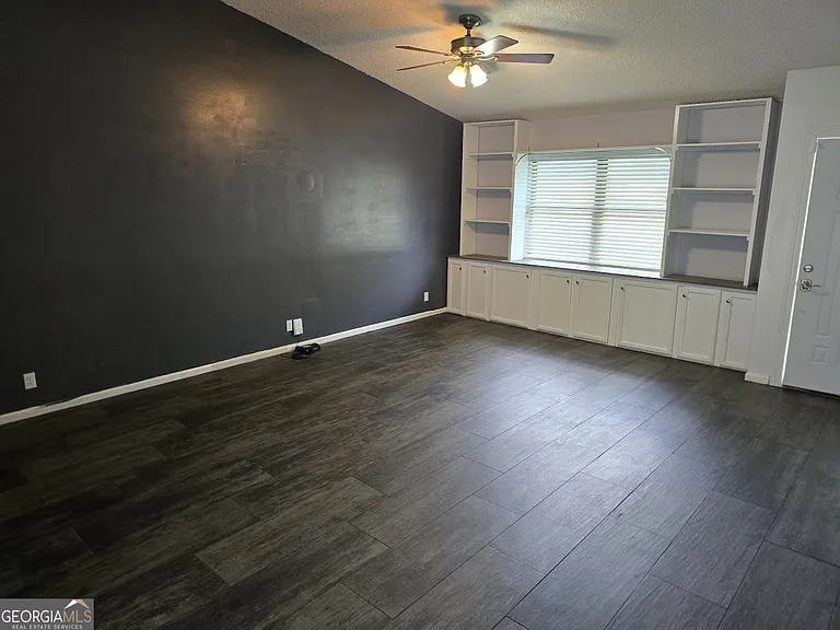 1001 Regal Rd — Photo 11