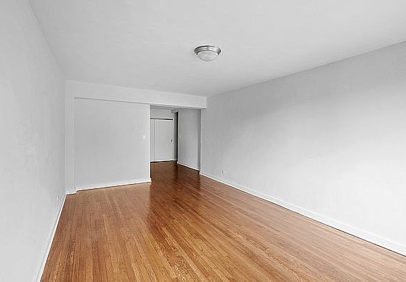 2nd image of 2400 Webb Ave APT 6J