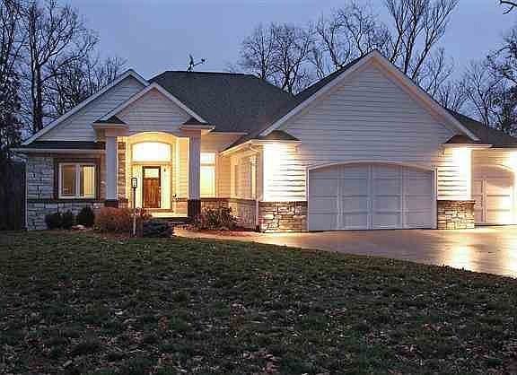 2nd image of 1458 Viola Ln NE