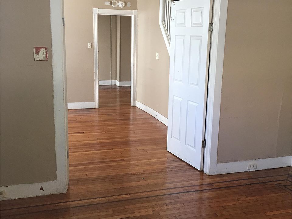 2nd image of 303 Cuyler Ave