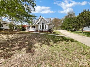 918 Clover Park Dr, Clover, SC 29710
