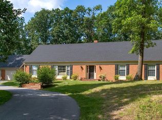 200 N Knollwood Dr, Blacksburg, VA 24060