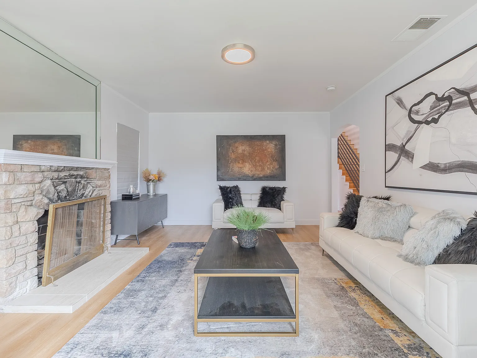 2522 Armacost Ave — Photo 4