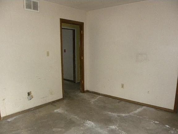 3rd image of 2005 Magnolia Bnd