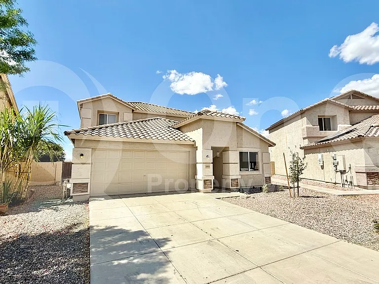 10464 N 116th Ln — Photo 3