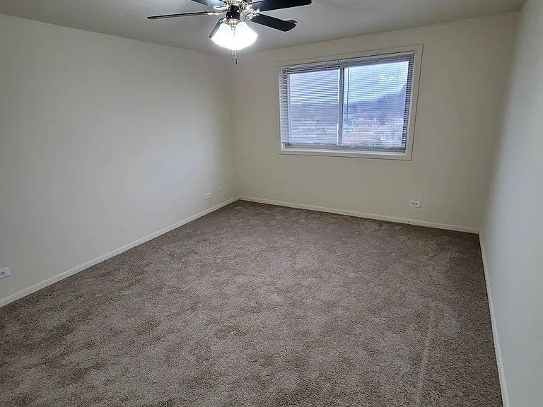 9937 S Cicero Ave #405 — Photo 13