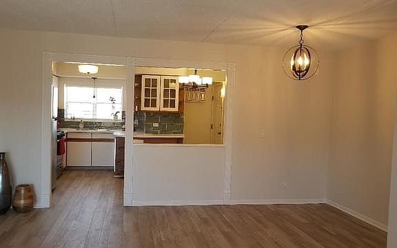 4th image of 6550 W Belmont Ave APT 202