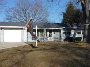 7 Edgelea Cir, Clinton, IL 61727