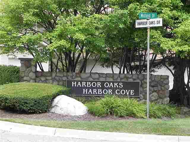 1st image of 4989 Oak Hill Dr #38