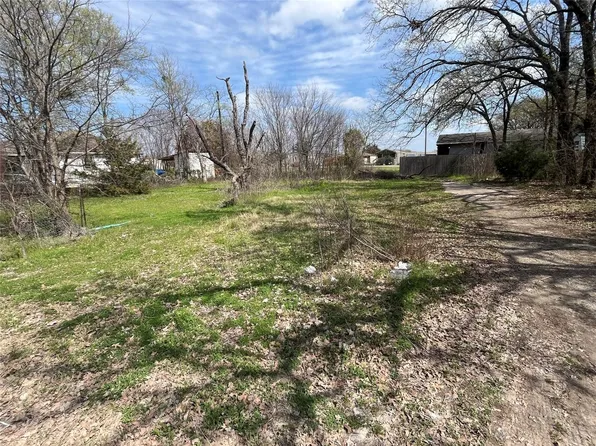 116 Telephone Rd, West Tawakoni, TX 75474