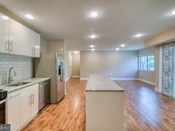 2nd image of 5200 Crossfield Ct APT 16