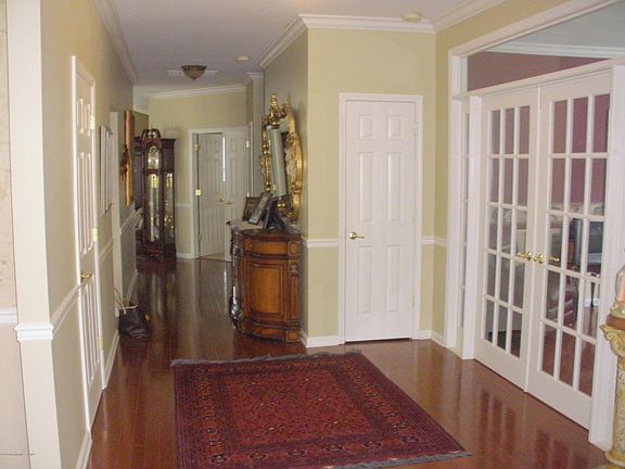 2nd image of 109 Enclave Blvd