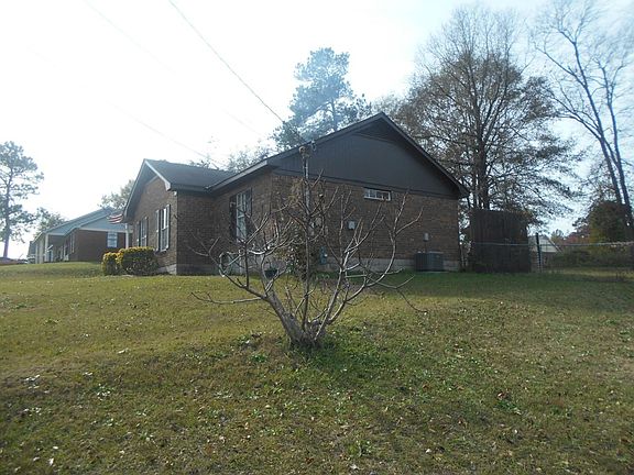 5th image of 4217 Rose Hill Dr
