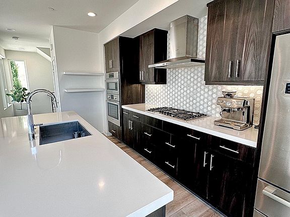 5th image of 1302 Tularosa Dr