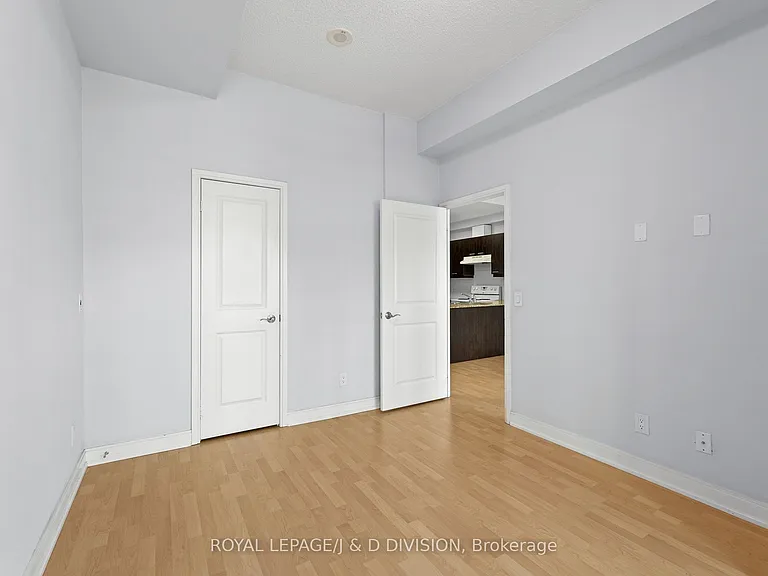 220 Redpath Ave #805 — Photo 14