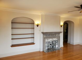 2352 N Spaulding Ave #302, Chicago, IL 60647