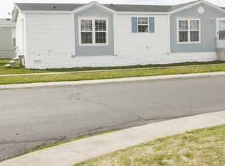 529 Red Beech Dr, Flint, MI 48506