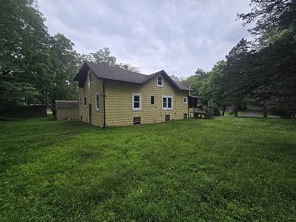 4th image of 208 Glenmere Rd #1