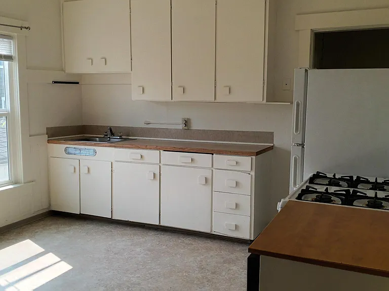 1407 S Hill St — Photo 4