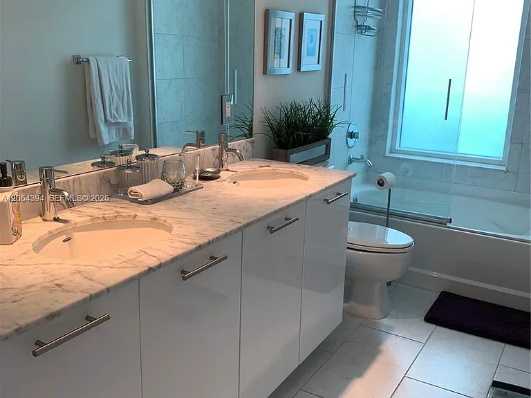 950 Brickell Bay Dr #1900 — Photo 17