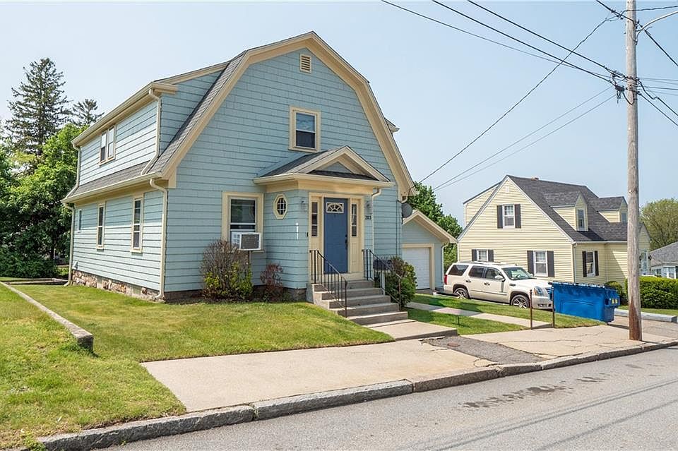 203 Hooper St, Tiverton, RI 02878 MLS 1329700 Zillow