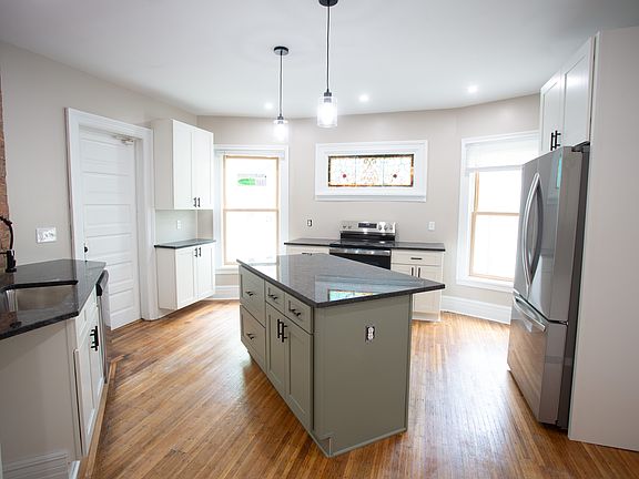 4th image of 274 Lexington Ave APT 1