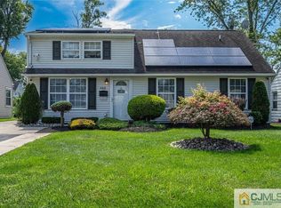400 Remsen Ave, Avenel, NJ 07001