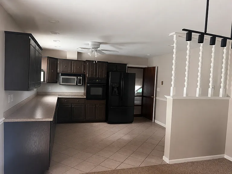 106 Baldwin Rd — Photo 3