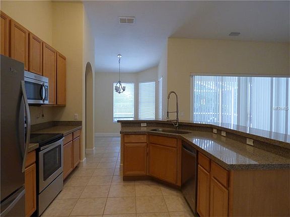 5th image of 990 Arrington Cir