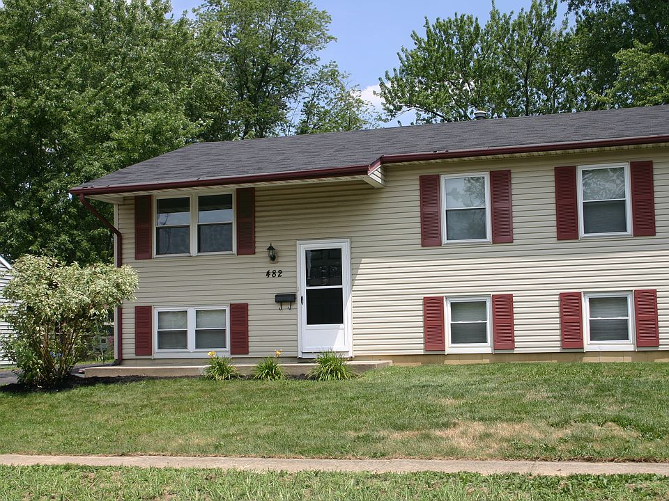 1st image of 482 Amesbury Dr
