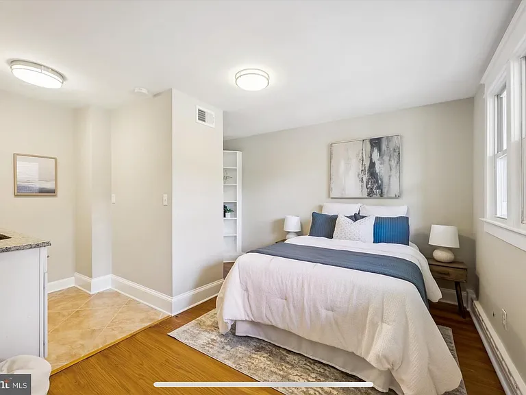 4451 Macarthur Blvd NW — Photo 22