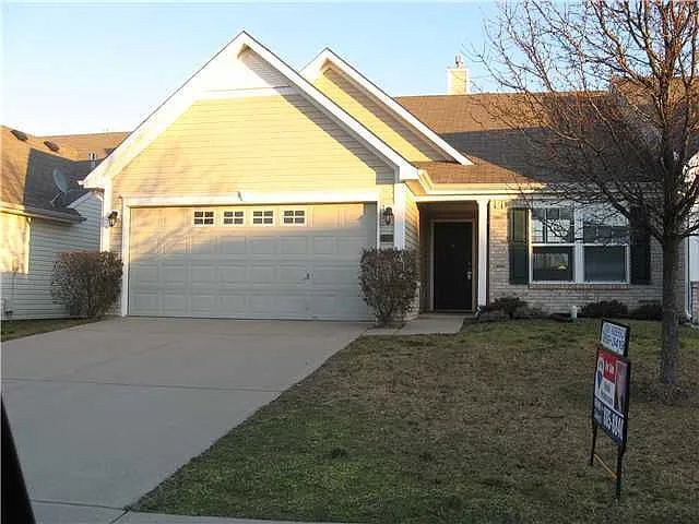 7369 Lattice Dr photo 1